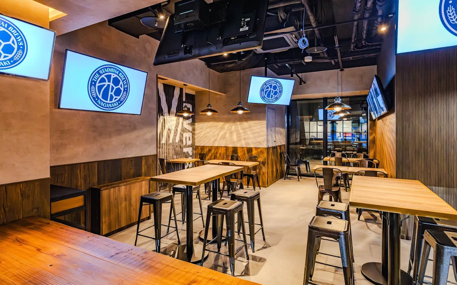 THE STADIUM BREWS NAGASAKI 店内